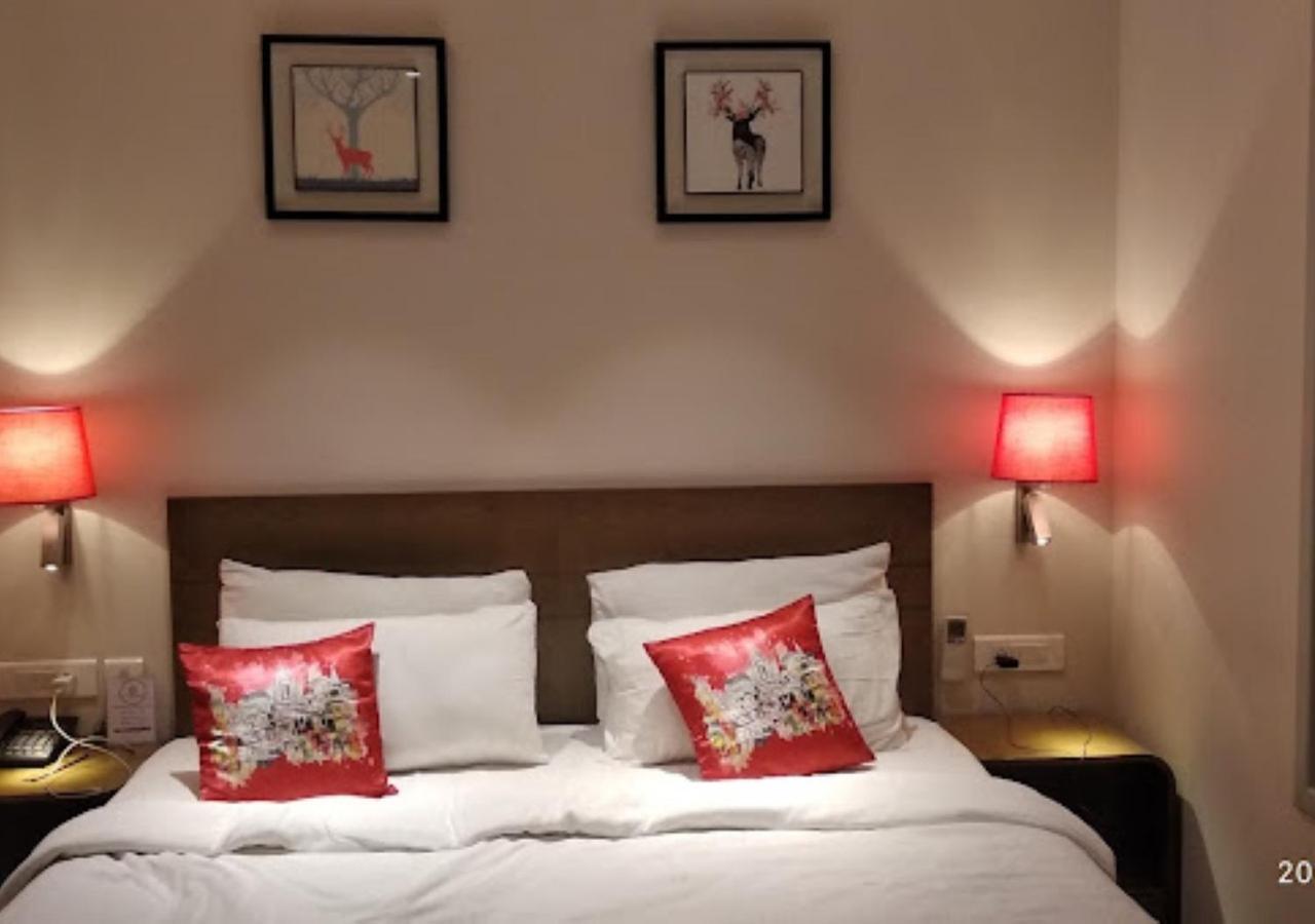 Hotel Le Lotus Grand Kakarmatha 外观 照片