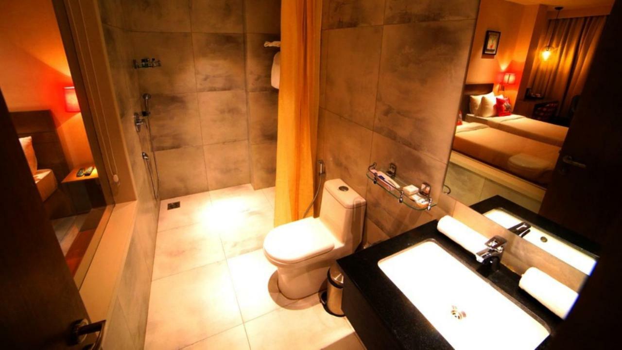Hotel Le Lotus Grand Kakarmatha 外观 照片