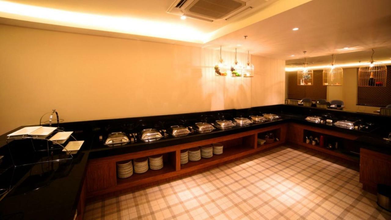 Hotel Le Lotus Grand Kakarmatha 外观 照片