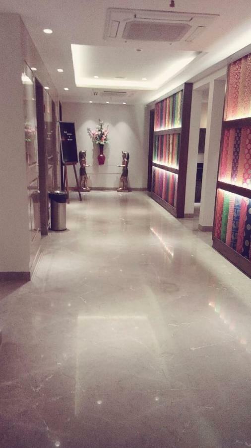 Hotel Le Lotus Grand Kakarmatha 外观 照片