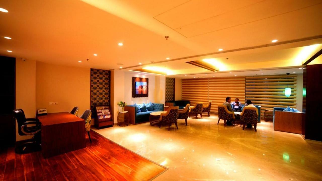 Hotel Le Lotus Grand Kakarmatha 外观 照片