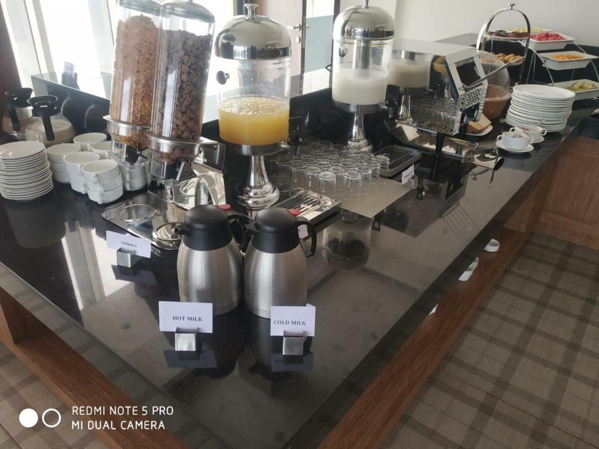 Hotel Le Lotus Grand Kakarmatha 外观 照片