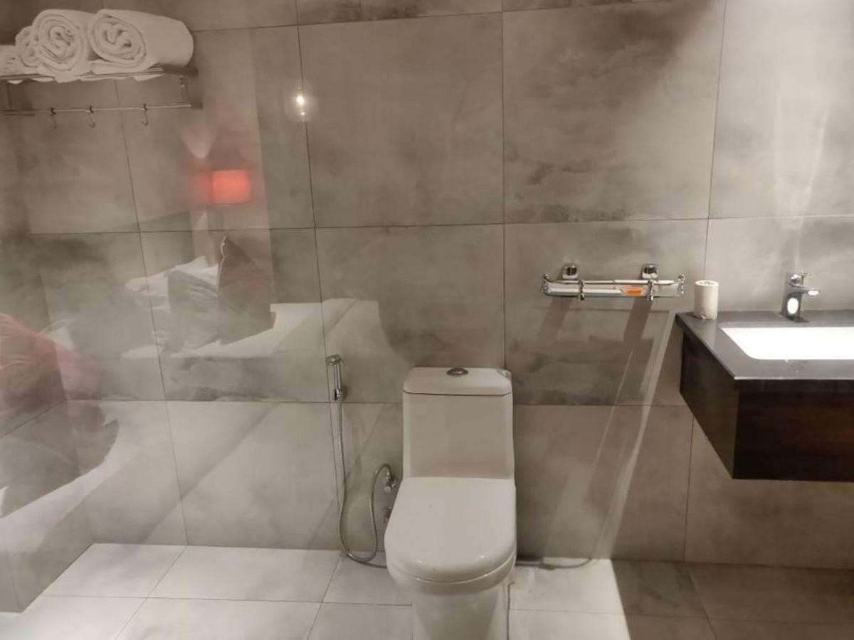 Hotel Le Lotus Grand Kakarmatha 外观 照片